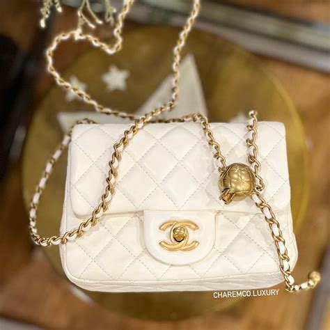 chanel flap bag gold ball